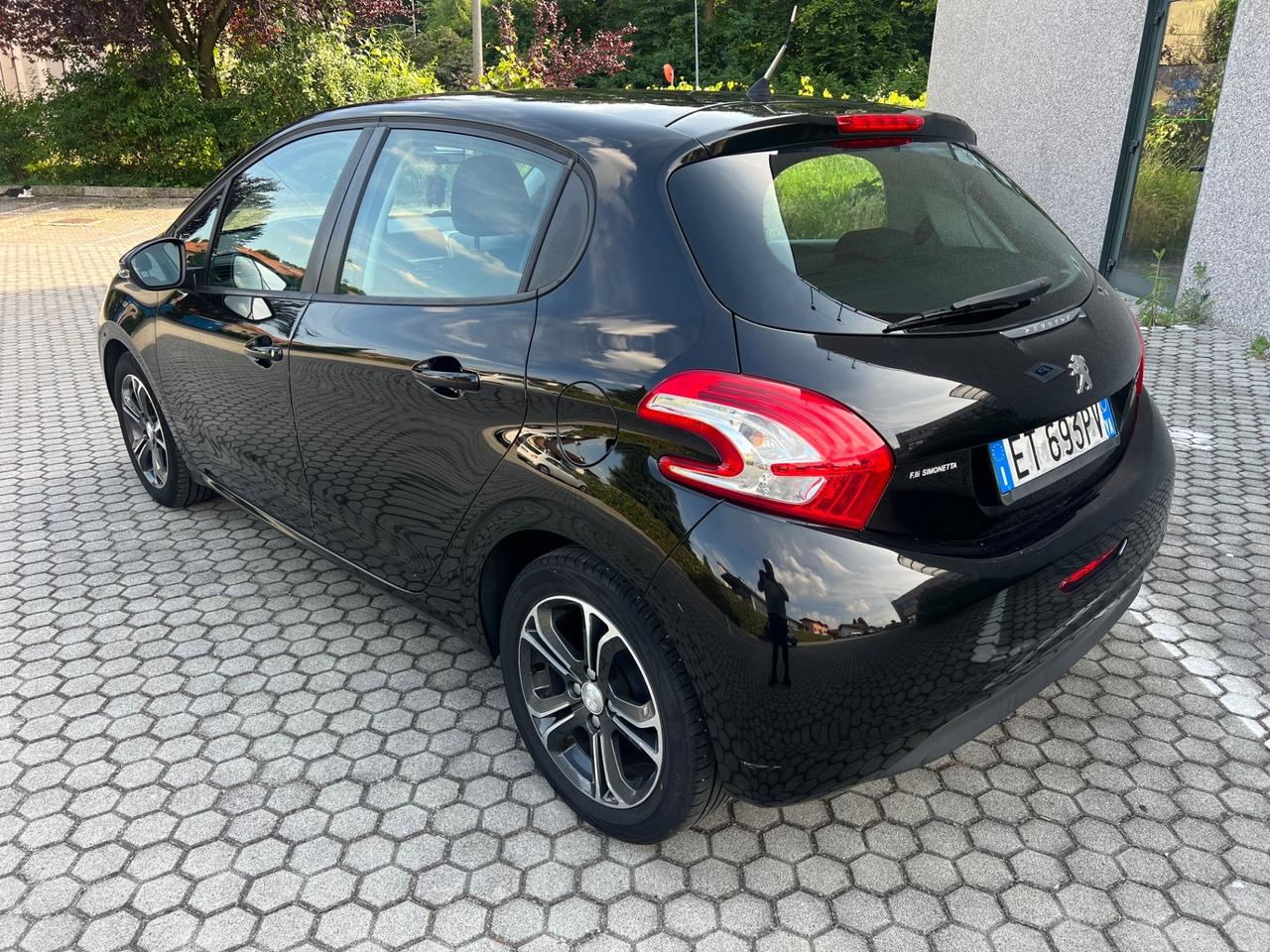 Peugeot 208 1.2 VTi 82 CV 5 porte Allure