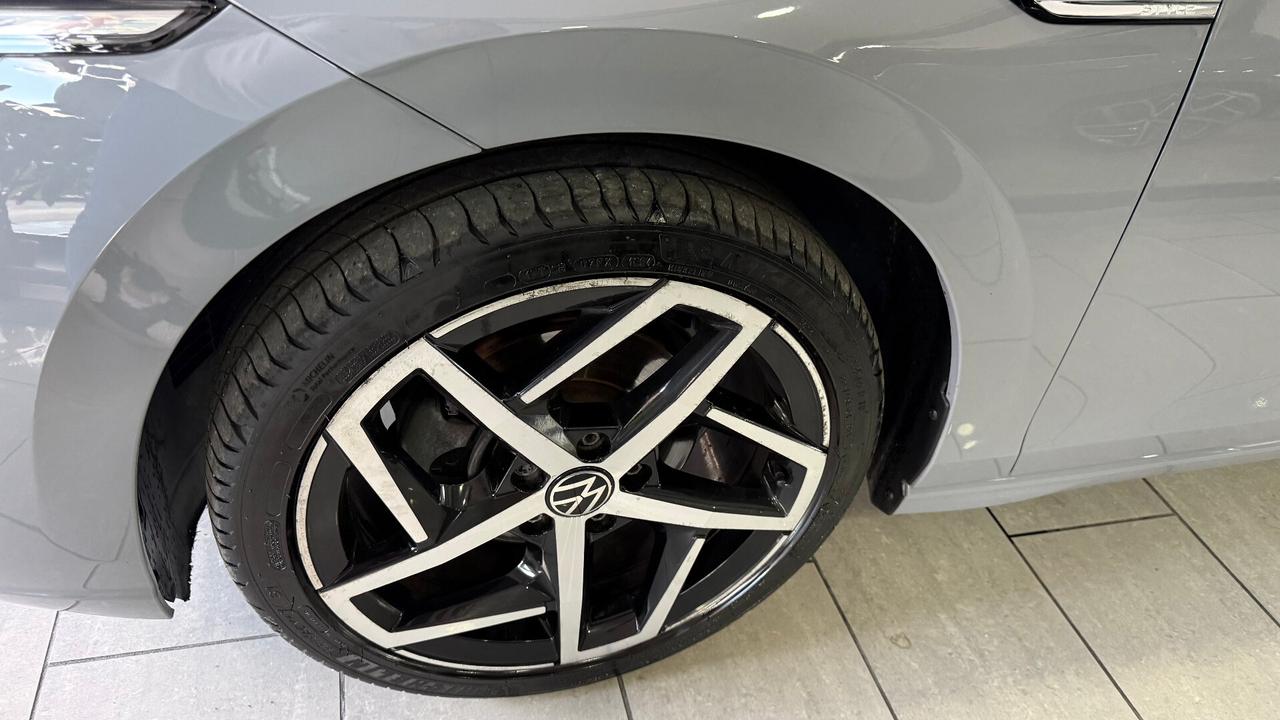 VOLSWAGEN GOLF 2.0 TDI 150 CV TETTO