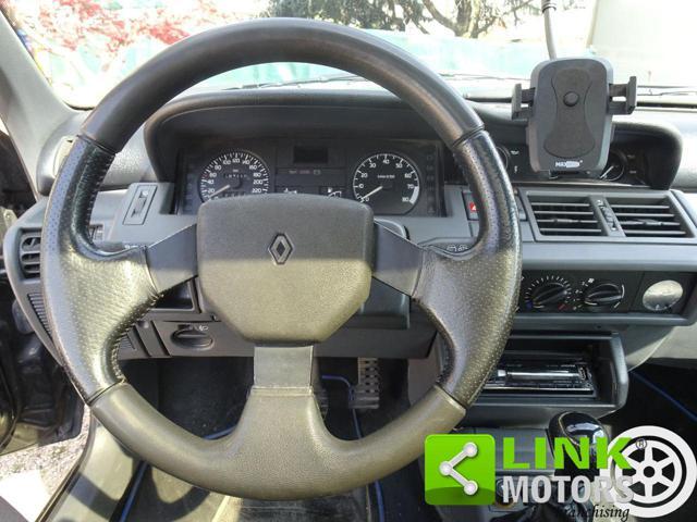 RENAULT Clio 1.8i 16V