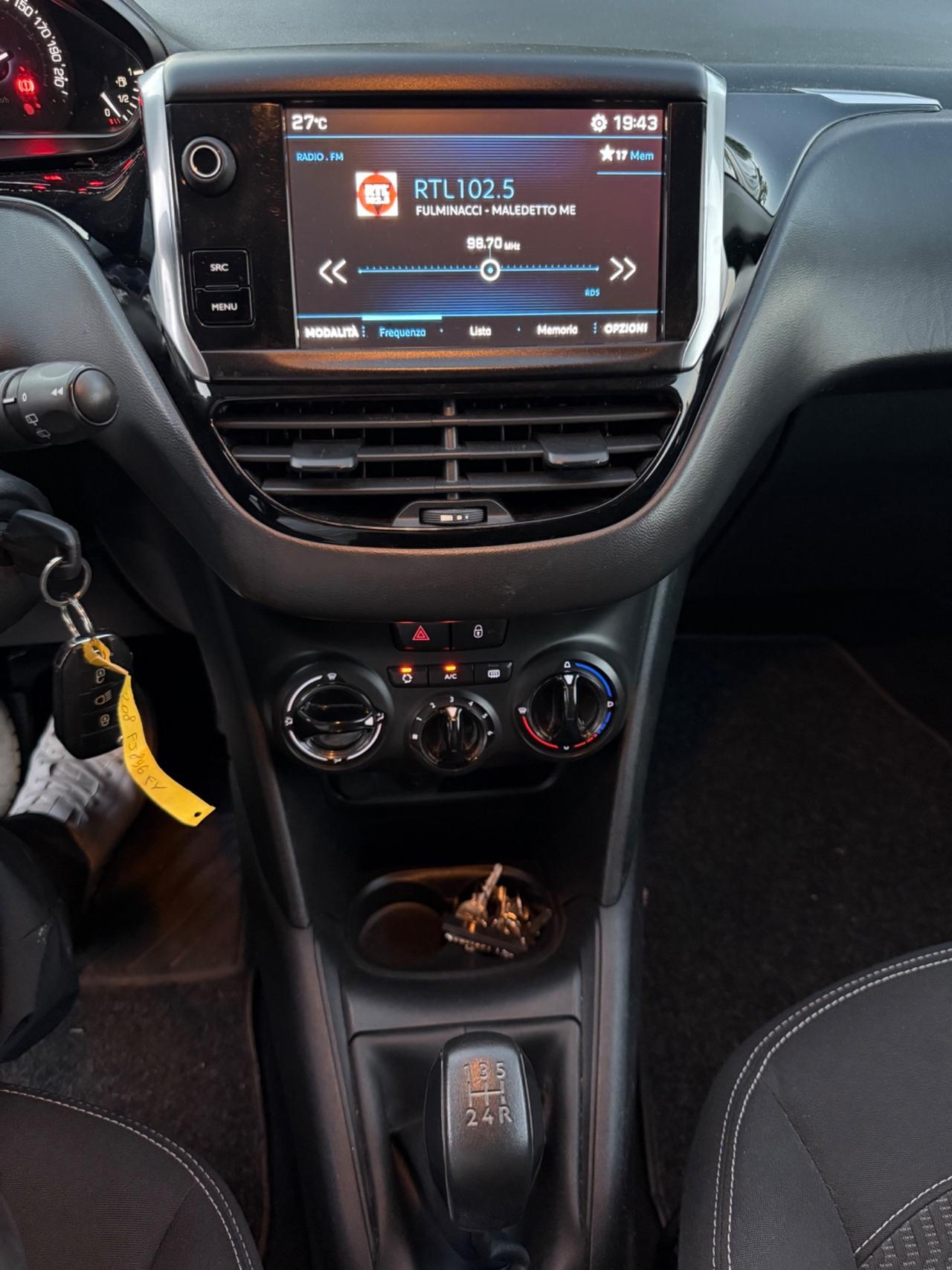 Peugeot 208 PureTech 82 5 porte Allure