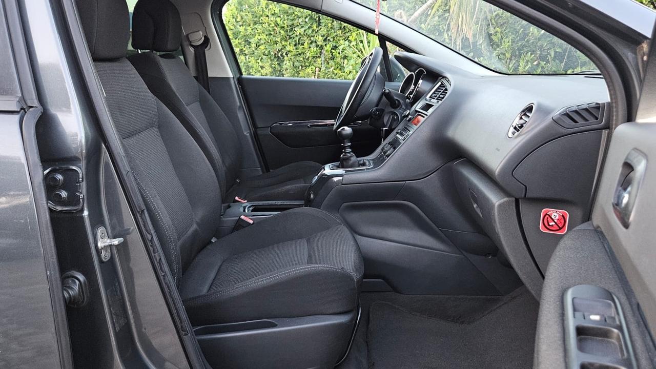 Peugeot 5008 1.6 HDi 110CV 7POSTI