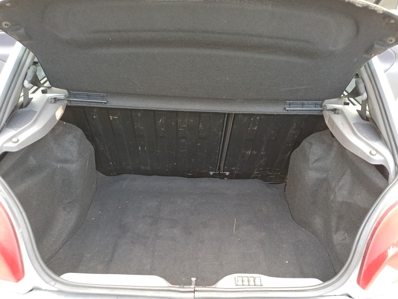 Ford Fiesta 1.2i 16V cat 5 porte Zetec