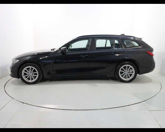 BMW 320 d Touring Business Advantage