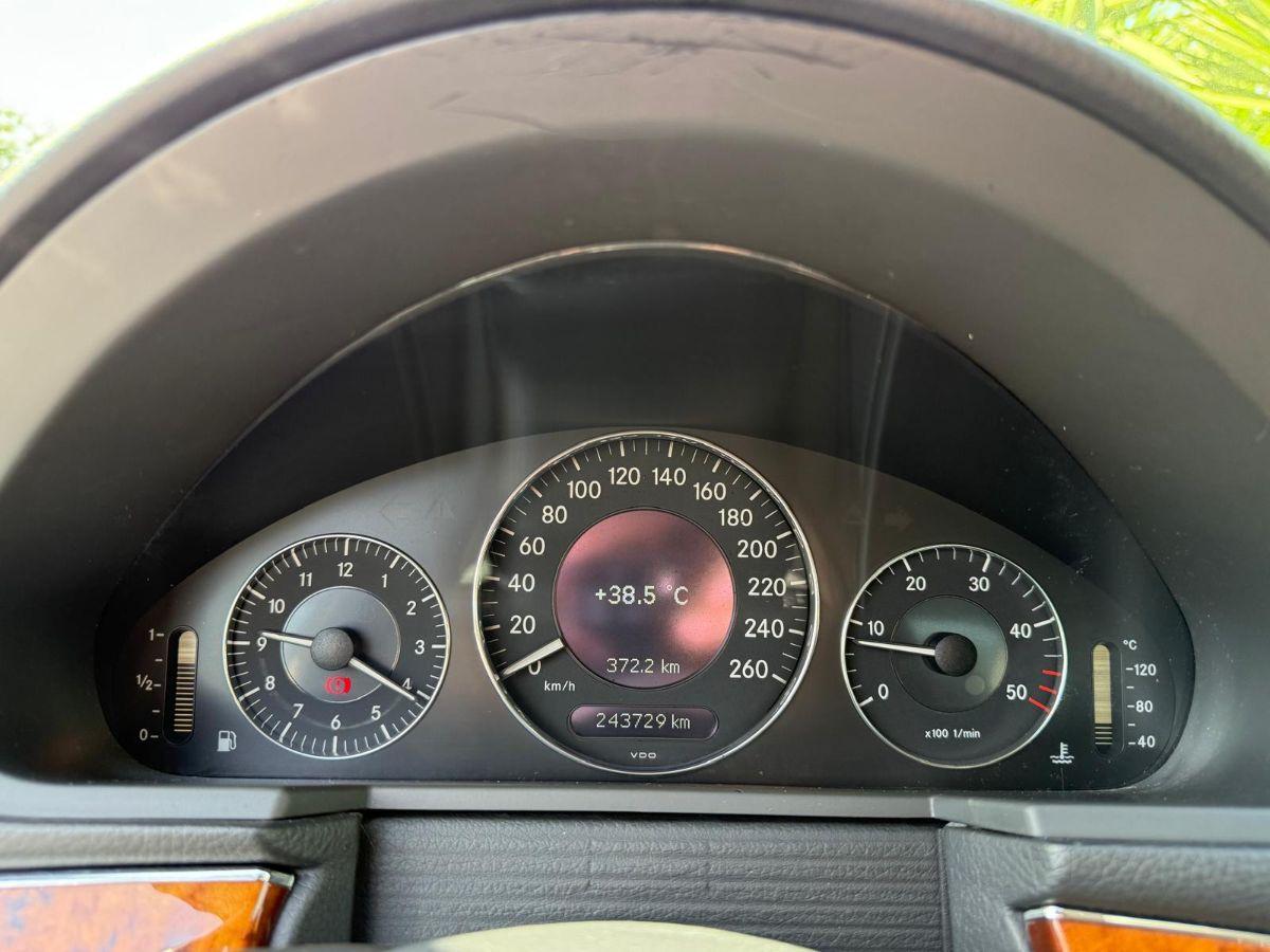 MERCEDES - Classe E - 270 CDI Elegance