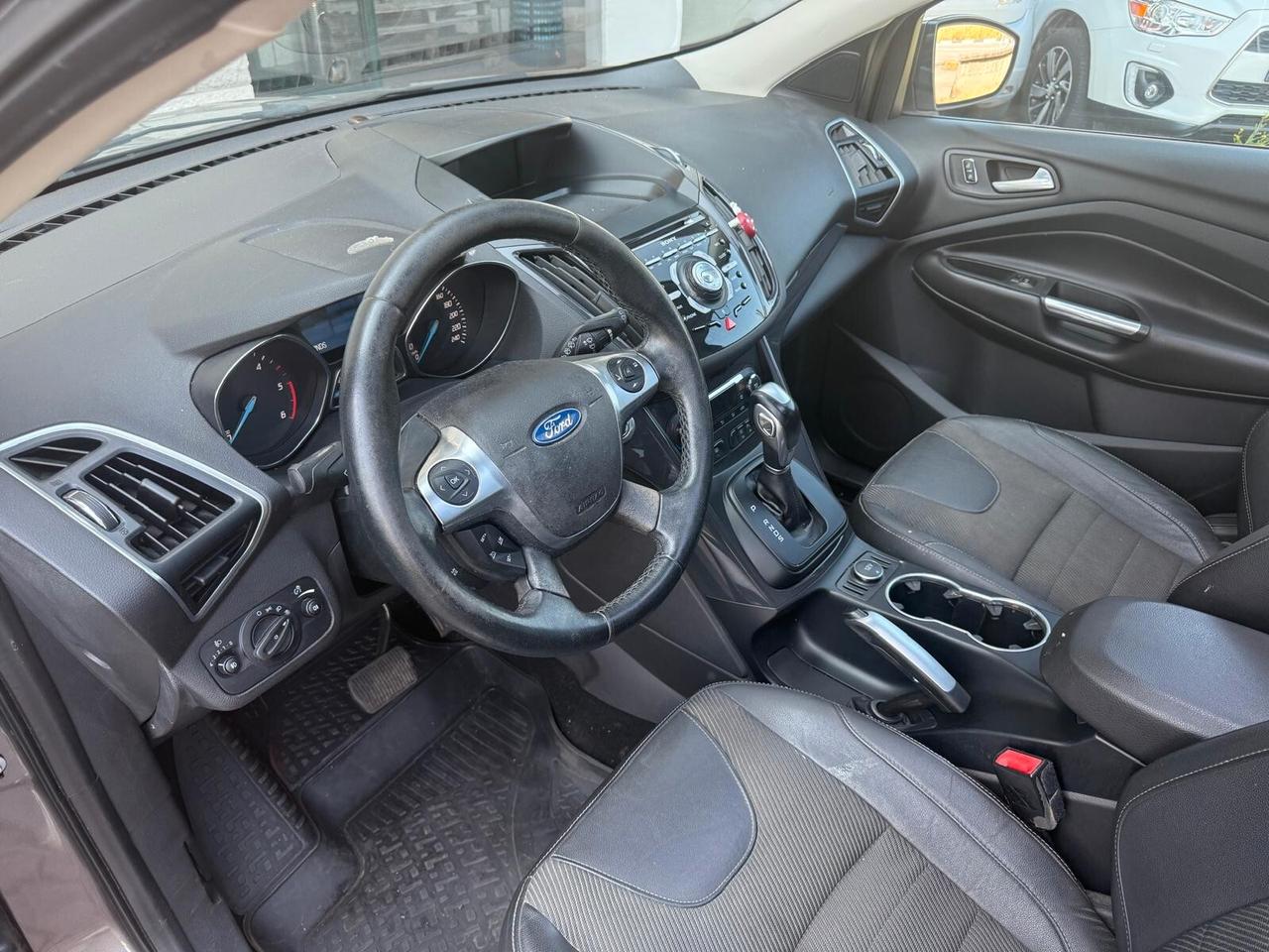 Ford Kuga 2.0 TDCI 140 CV 4WD Powershift Plus