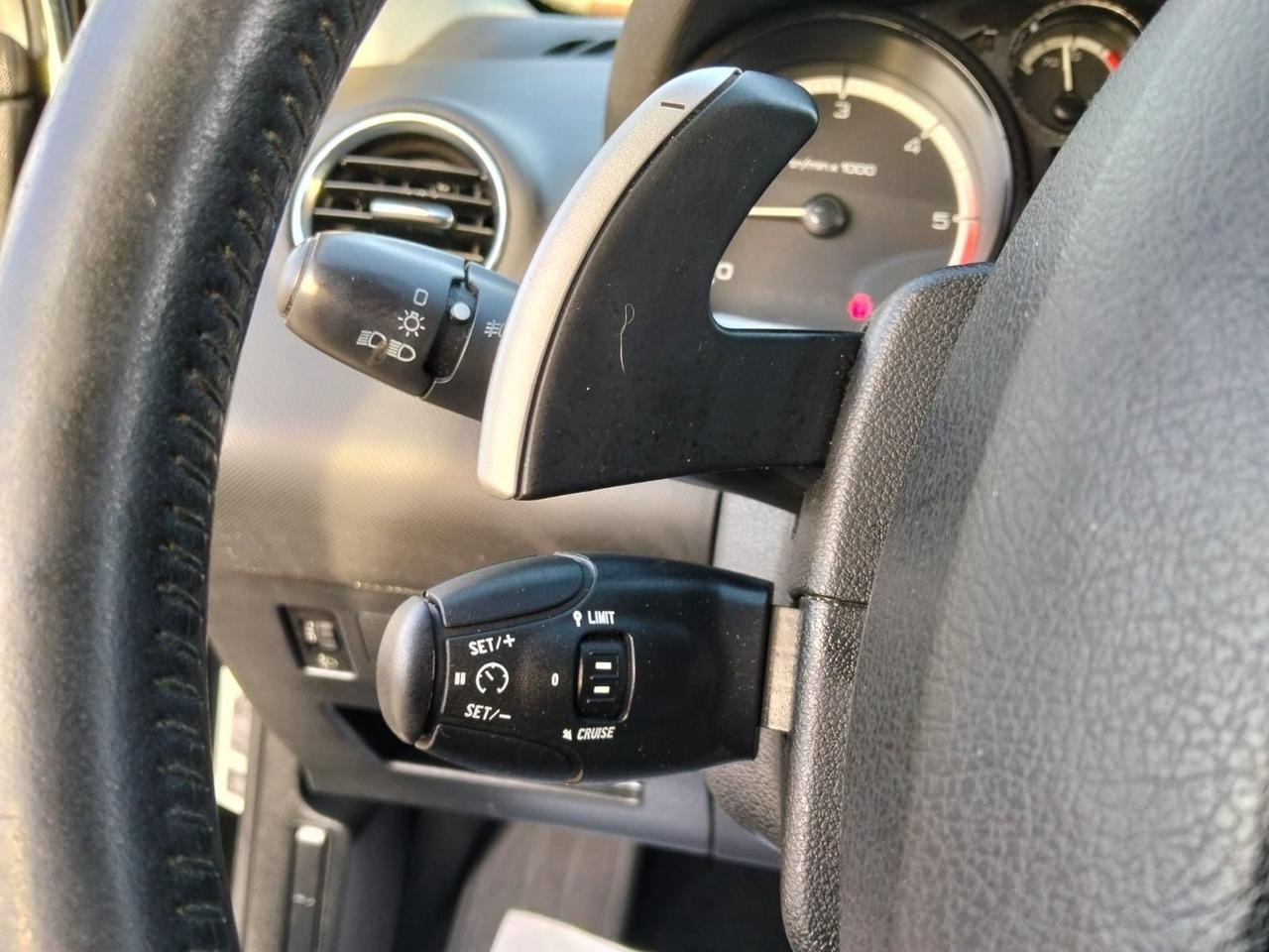 Peugeot 308 1.6 8V HDi 112CV 5p. Automatik*Cruise*Cerchi