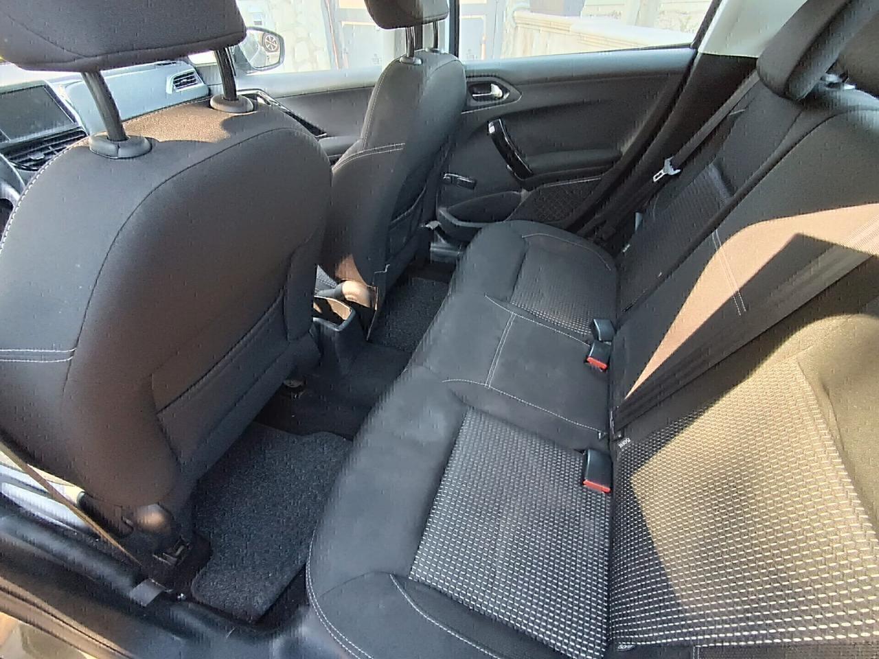 Peugeot 208 PureTech 82 5 porte Access