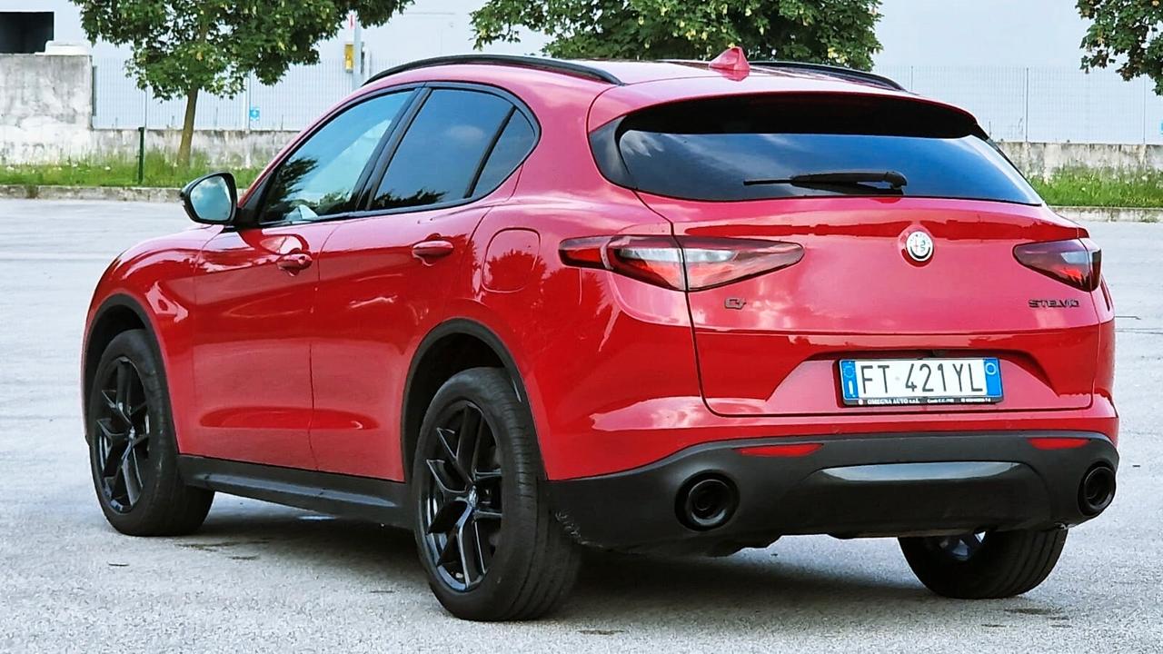 Alfa Romeo Stelvio 2.2 Turbodiesel 190 CV AT8 Q4 B-Tech