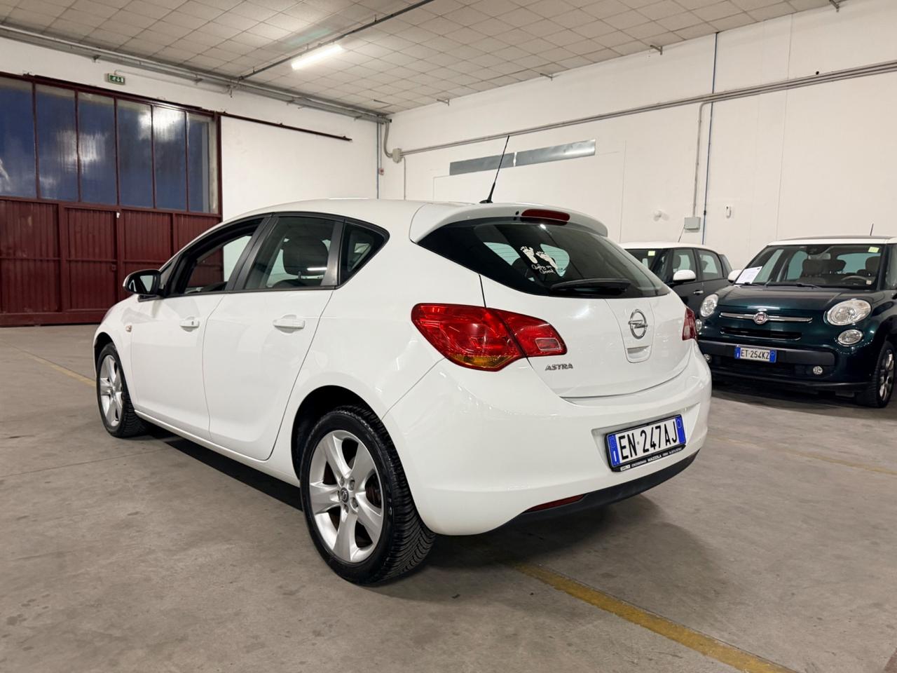 Opel Astra 1.4 100CV 5 porte Elective