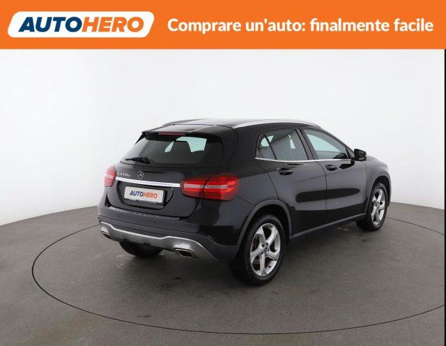 MERCEDES-BENZ GLA 200 d Automatic Sport