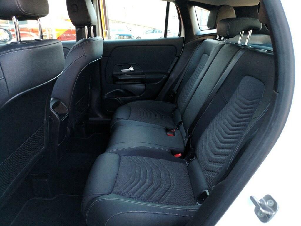 Mercedes GLA 180 180 D Advanced 8G-DCT