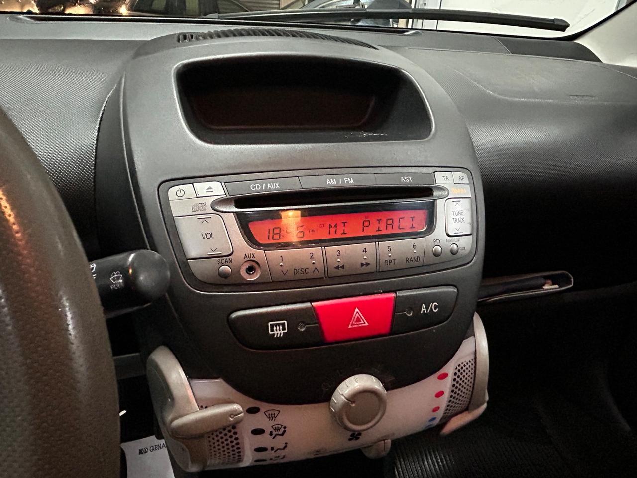 Peugeot 107 1.0 Benz Servosterzo A/C