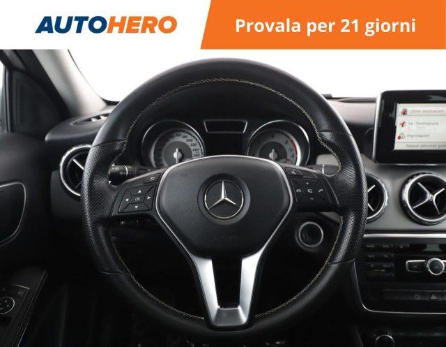 MERCEDES-BENZ GLA 200 d Automatic Sport