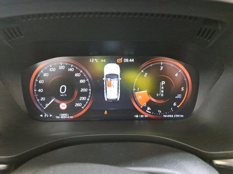 VOLVO XC60 D4 GEARTR. MOMENTUM SUV