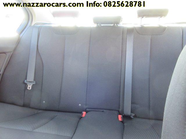 BMW 318 d Business Advantage aut. LED/NAV