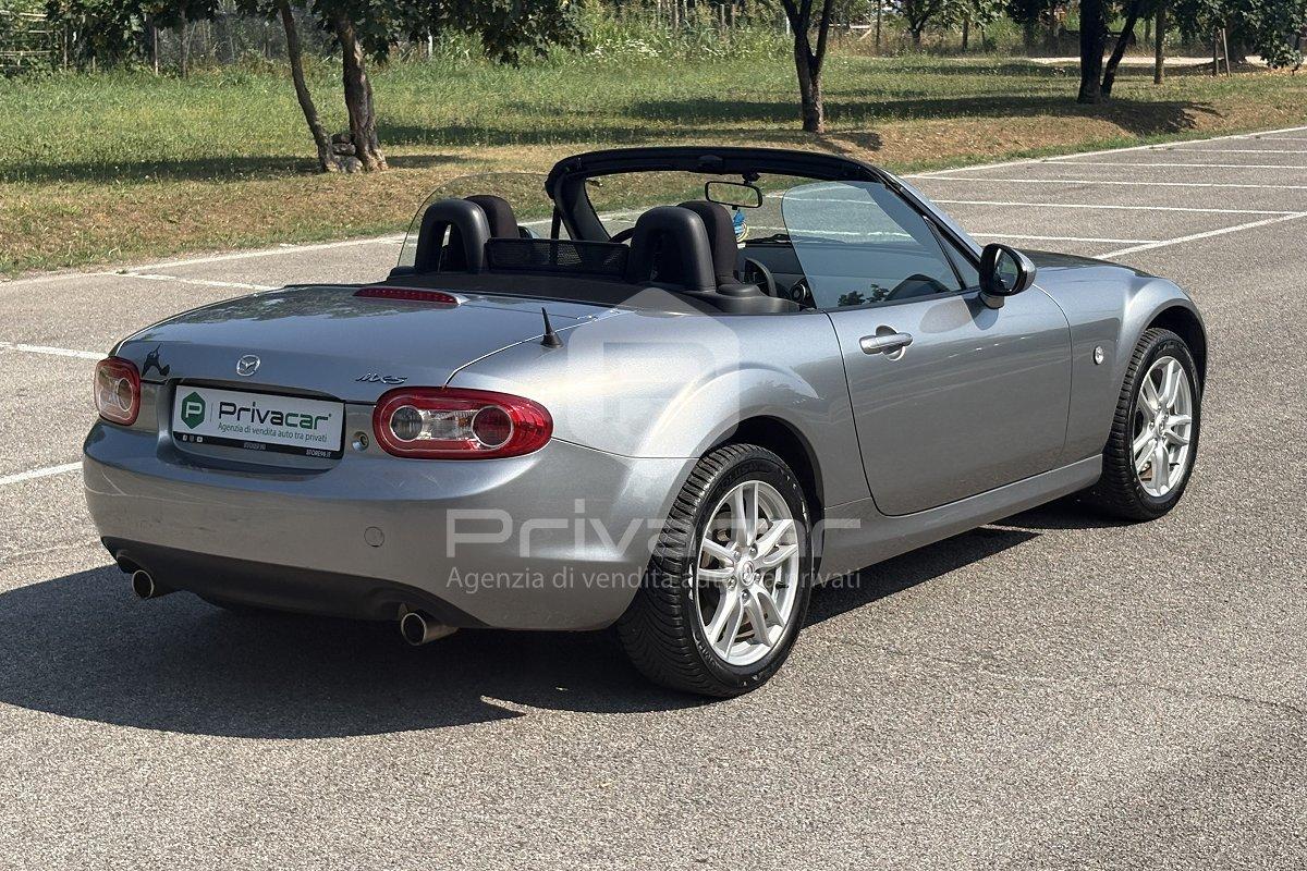 MAZDA MX-5 Roadster 1.8L Fire