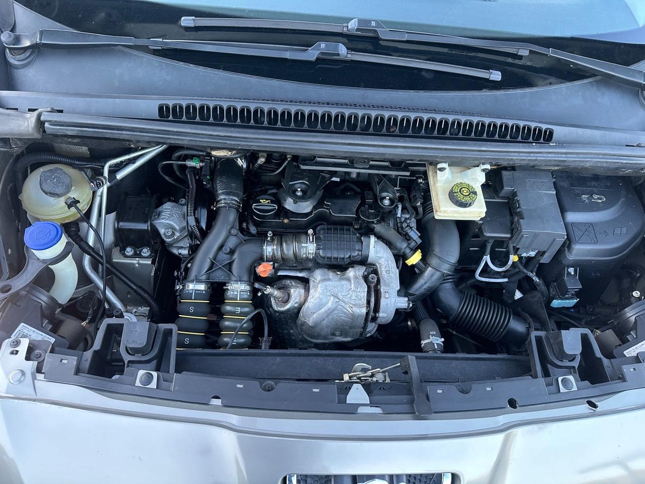 Peugeot 5008 1.6 HDi 112CV Business
