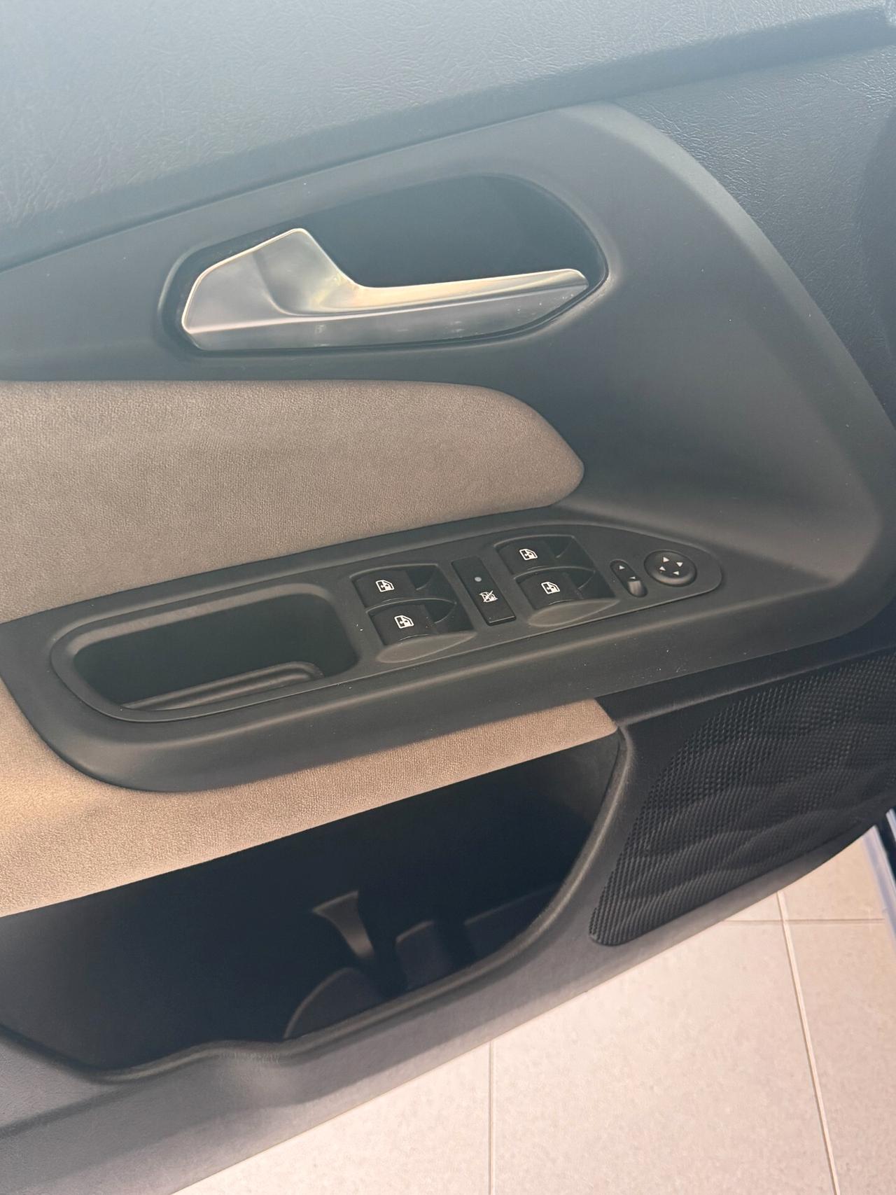 TIPO BERLINA KM 20000 FULL OPTIONAL