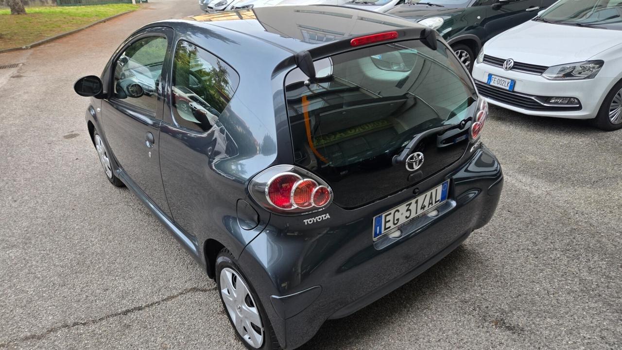 Toyota Aygo 1.0 12V VVT-i 3 porte Now Connect
