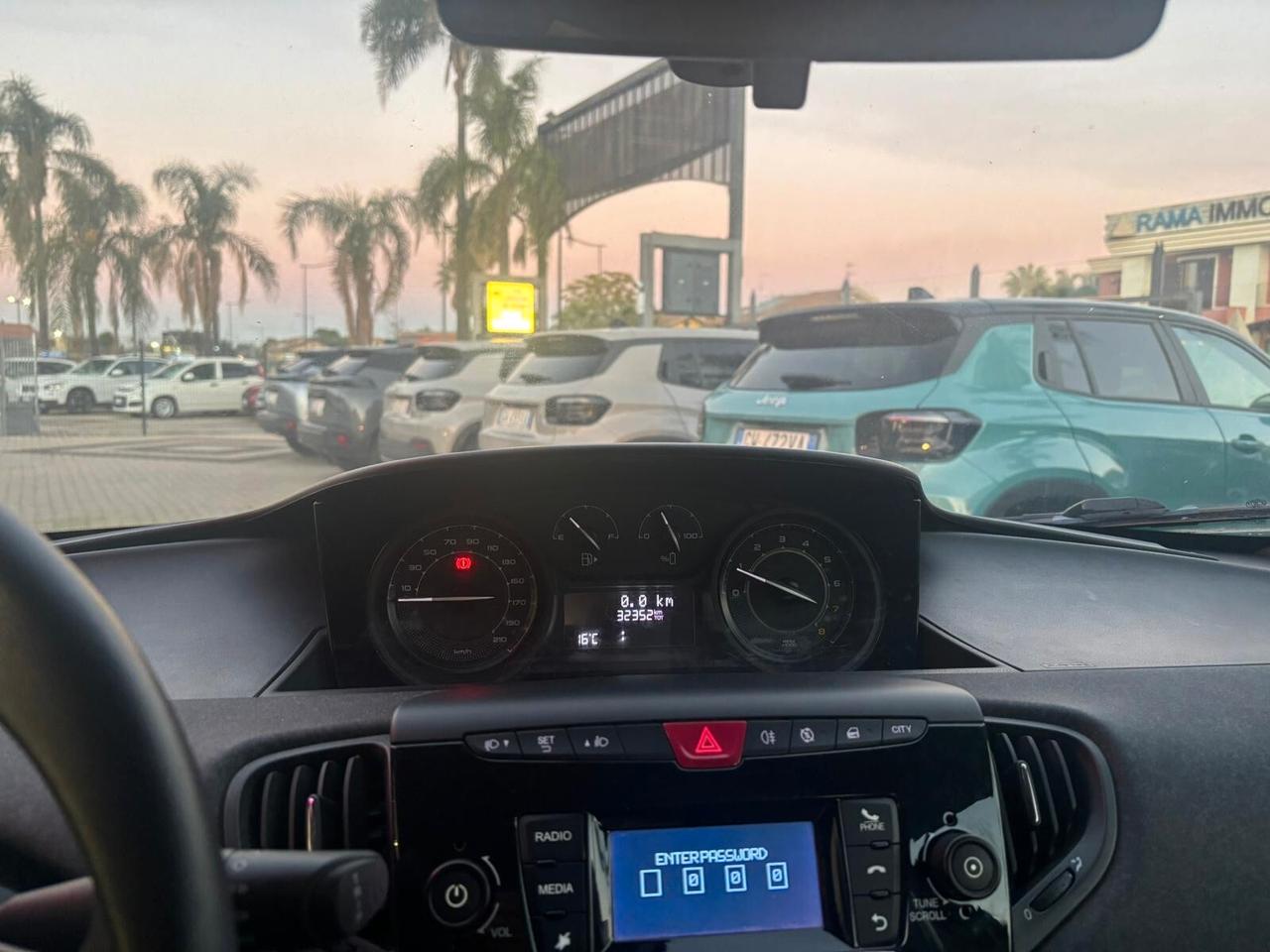 Lancia Ypsilon 1.0 FireFly 5 porte S&S Hybrid Alberta Ferretti