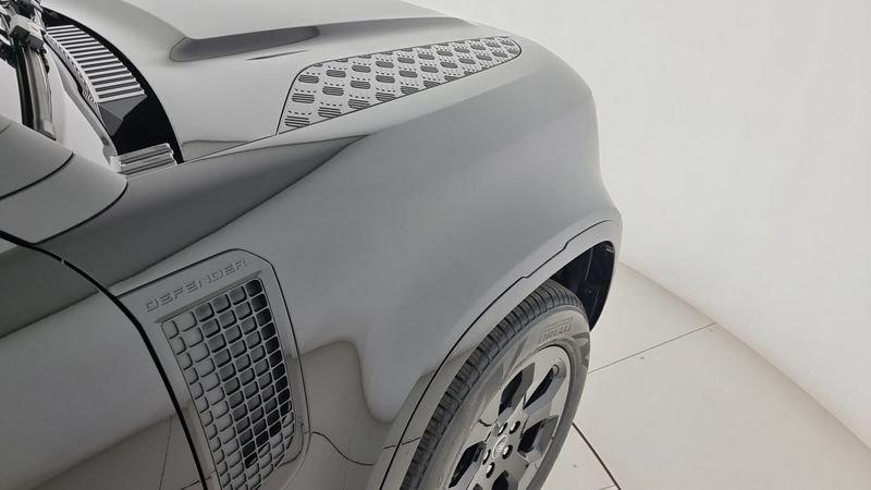 Land Rover Defender 110 3.0D I6 200 CV AWD Auto X-Dynamic SE