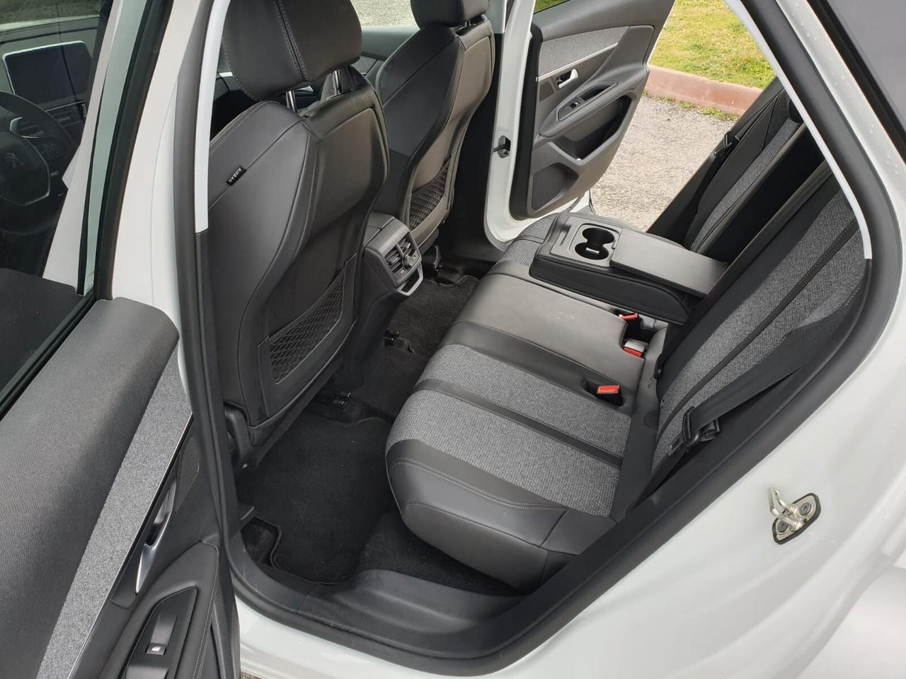 Peugeot 3008 BlueHDi 130 S&S Allure