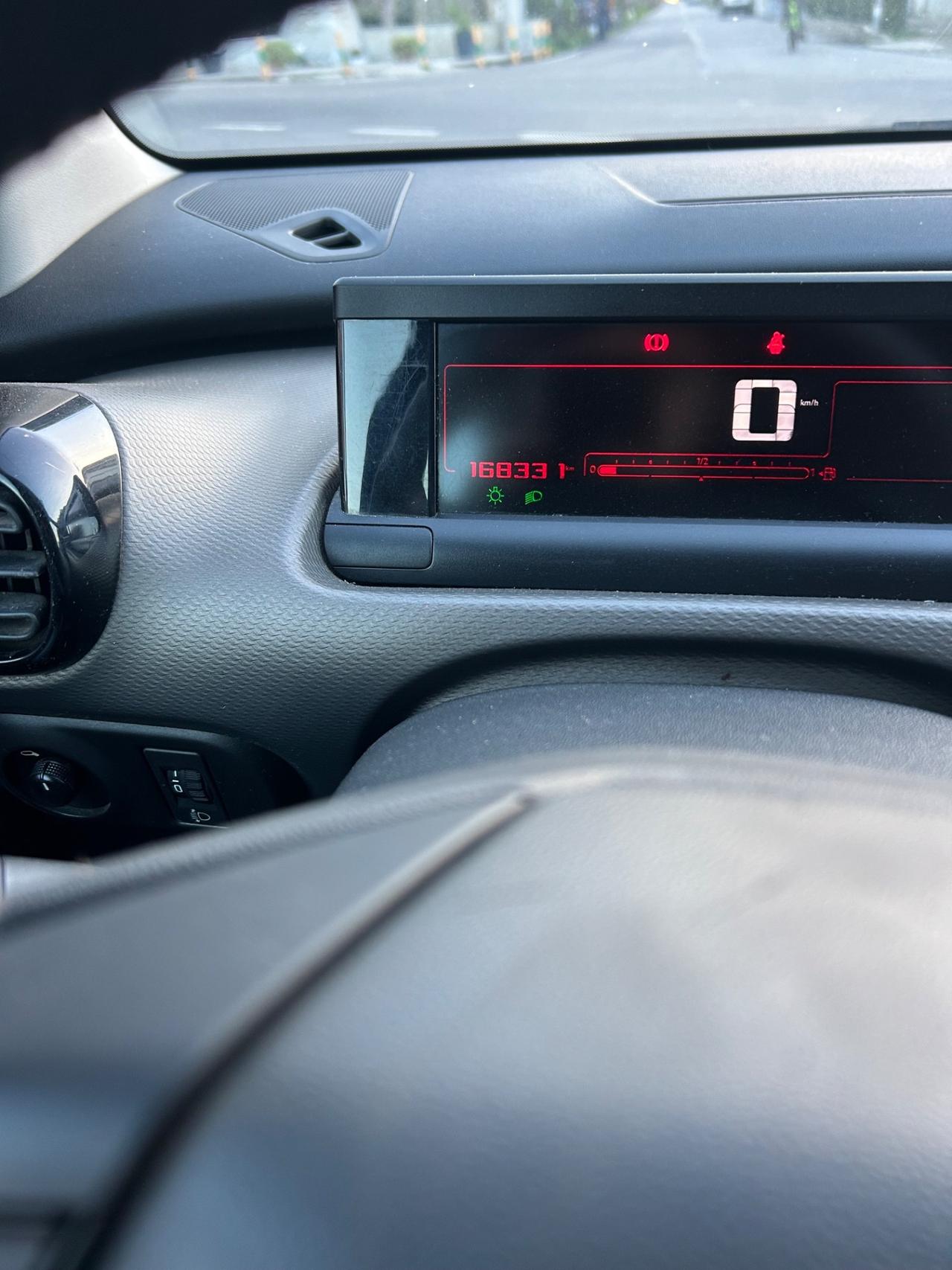 Citroen C4 Cactus BlueHDi 100 Shine