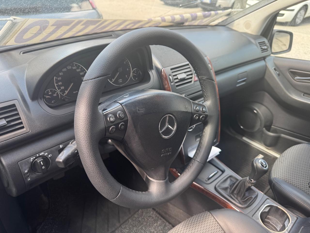 Mercedes-benz A 160 BlueEFFICIENCY Avantgarde