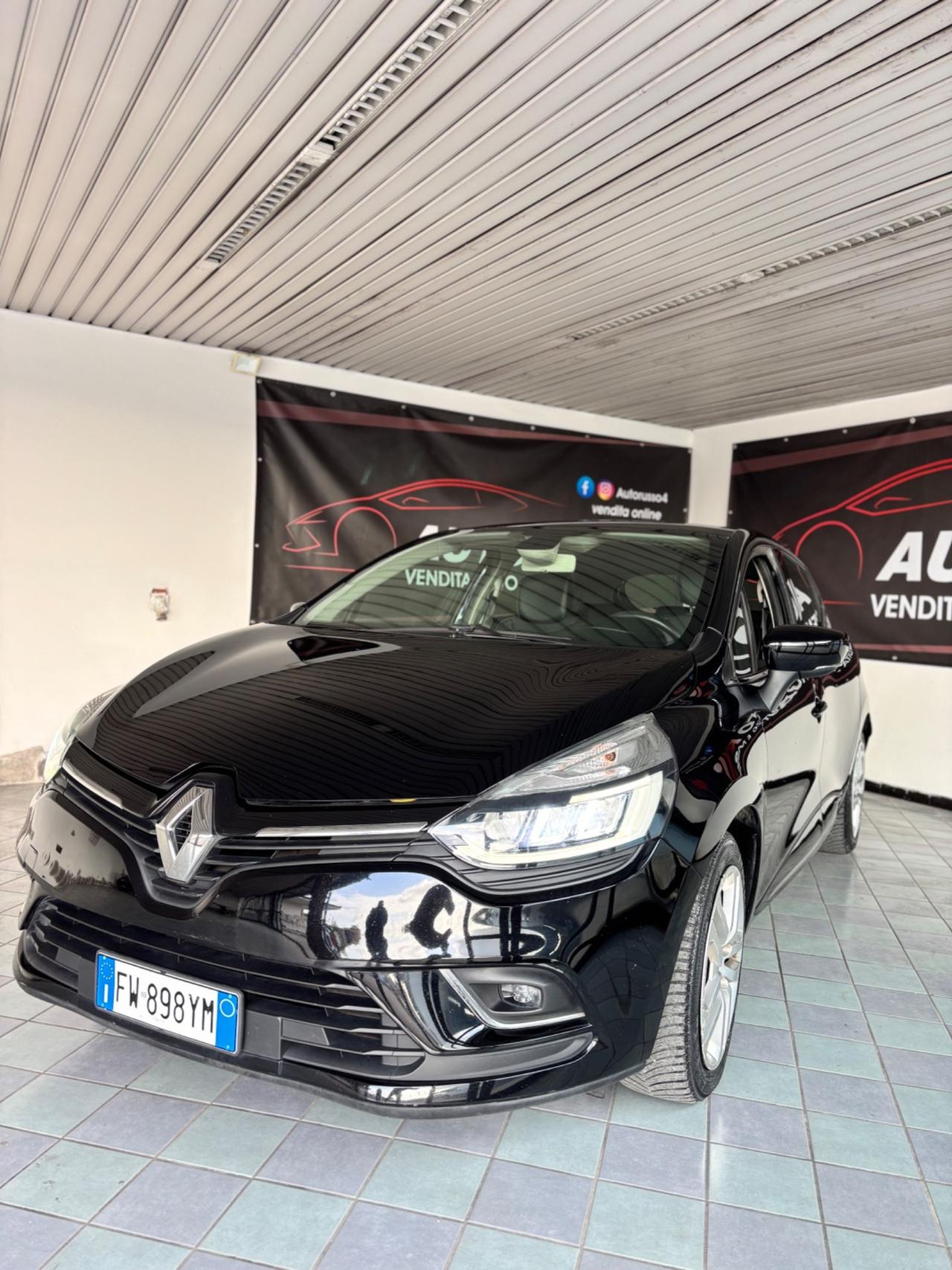 Renault Clio TCe 12V 90 CV 5 porte Moschino Intens