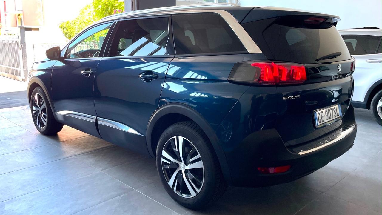 PEUGEOT 5008 1.5 ALLURE 131CV - SETTE POSTI, FULL LED, NEOPATENTATI