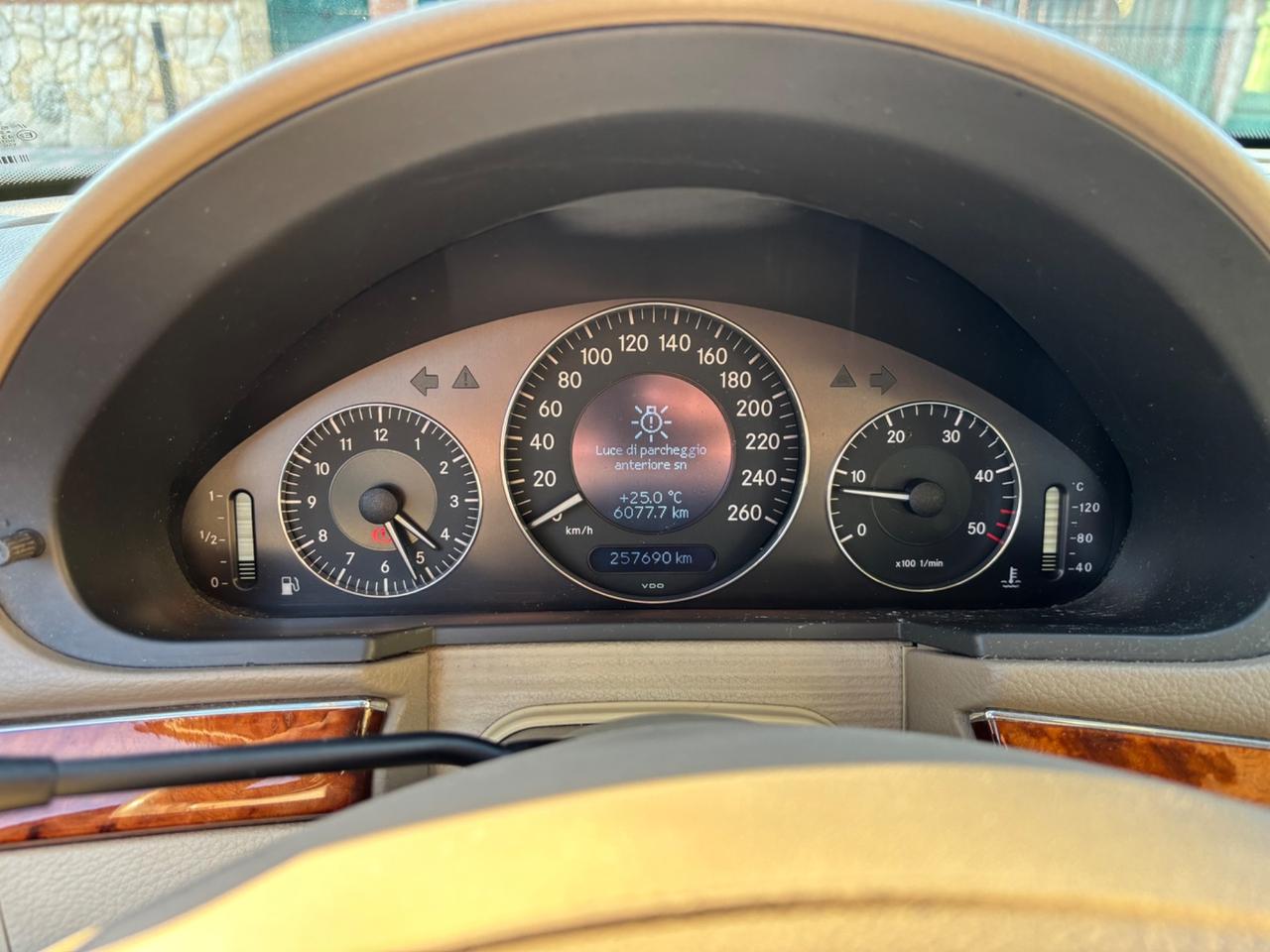 Mercedes-benz E 220 200 CDI cat Classic
