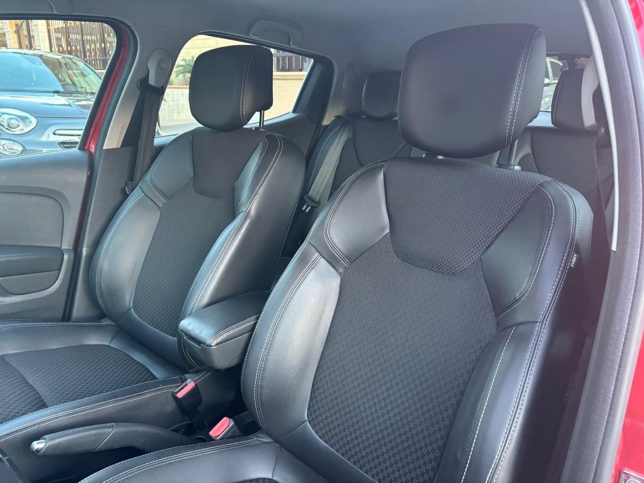 Renault Clio dCi 8V 90 CV 5 porte Moschino Intens