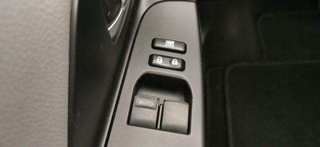 TOYOTA Yaris 1.5 Hybrid 5 porte Business