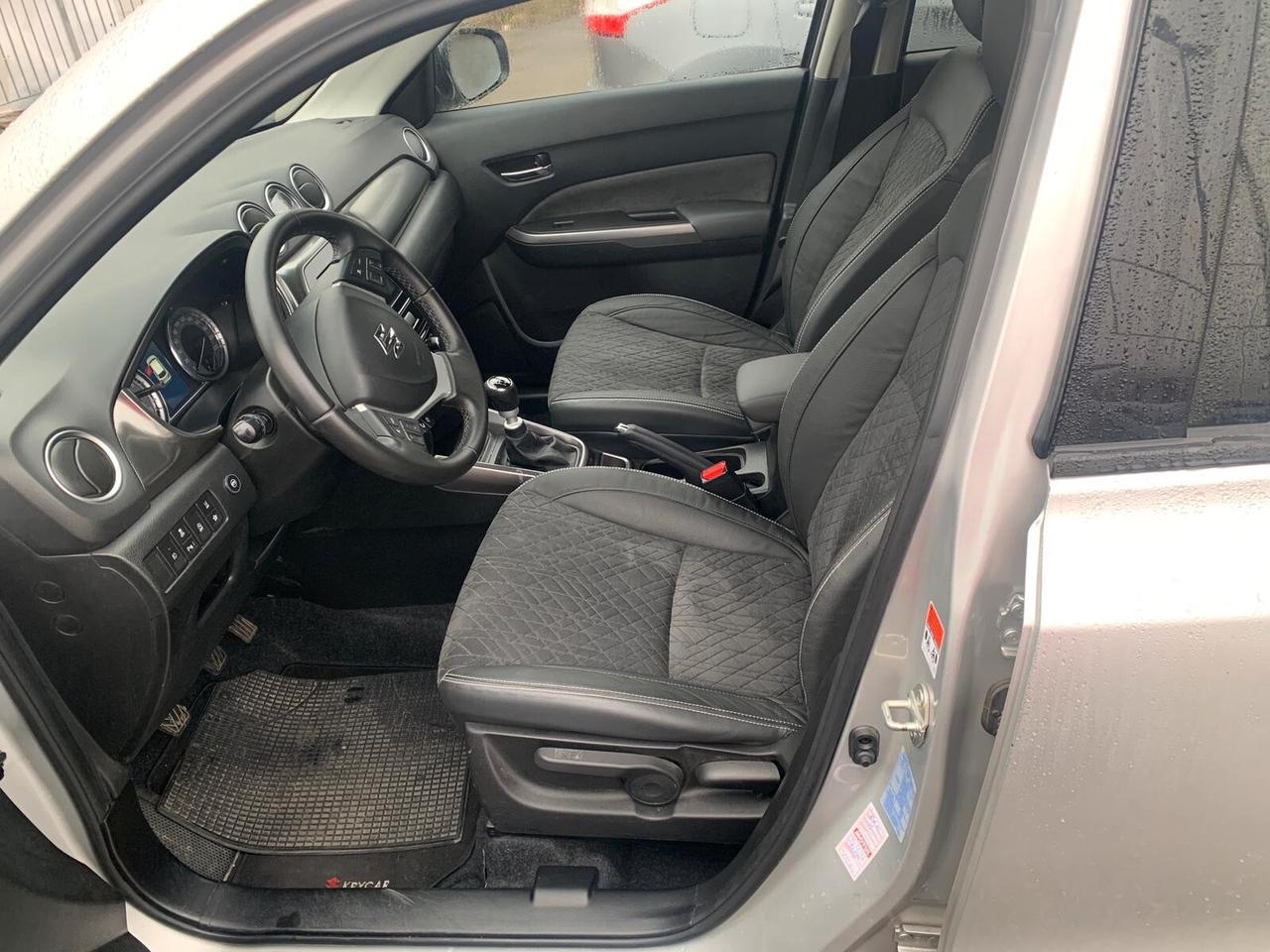 Suzuki Vitara benzina e gpl-top full optional-anno 2019-98000km-tenuto come nuovo