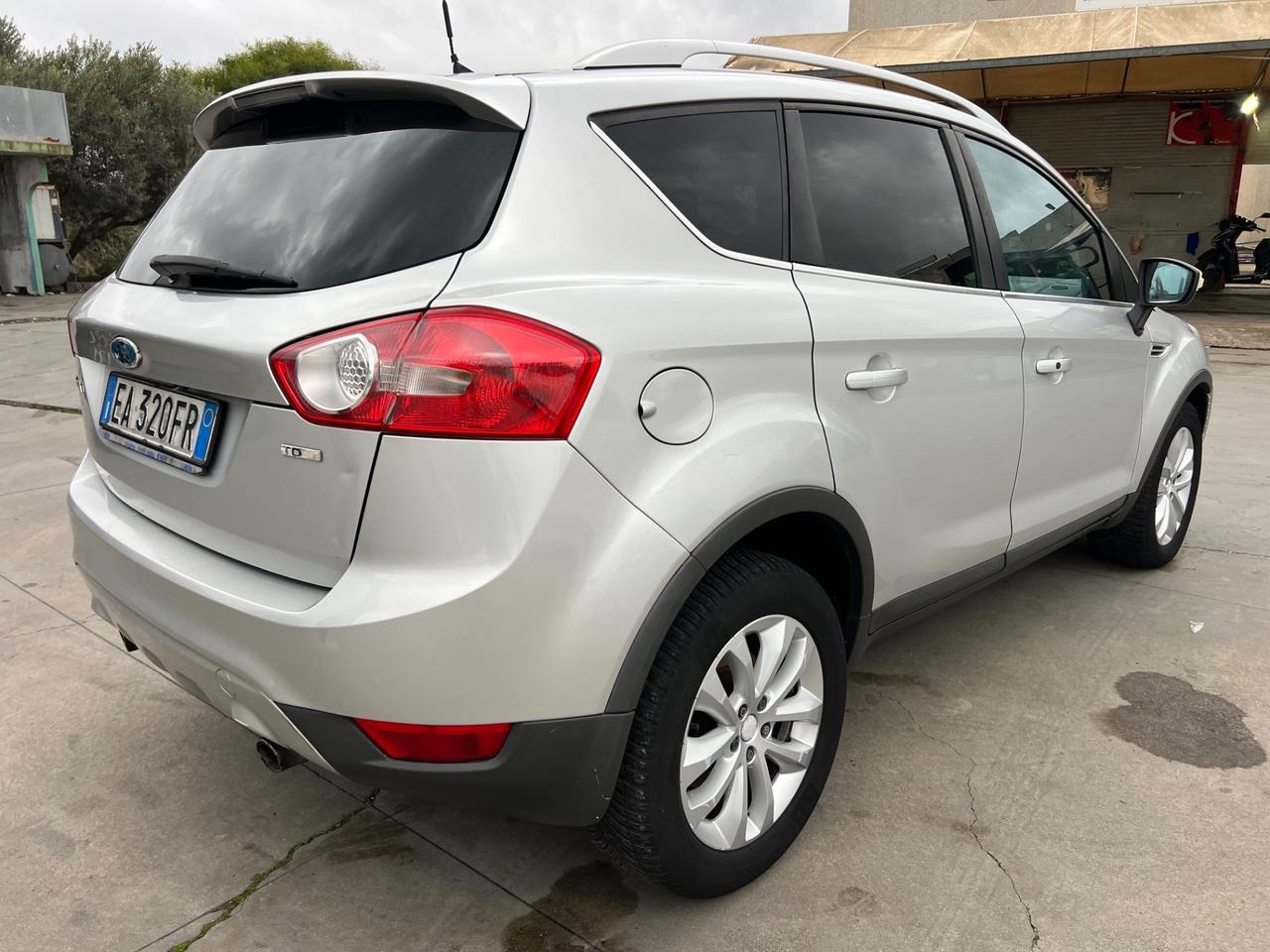 Ford Kuga 2.0 TDCi 136 CV 4WD Titanium 2010