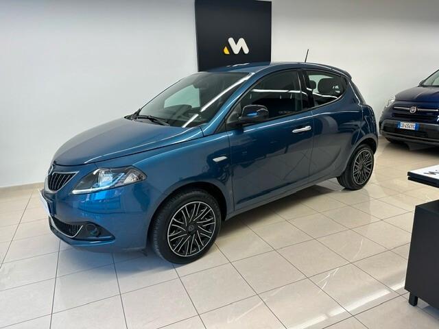 Lancia Ypsilon 1.0 FireFly 5 porte S&S Hybryd Gold