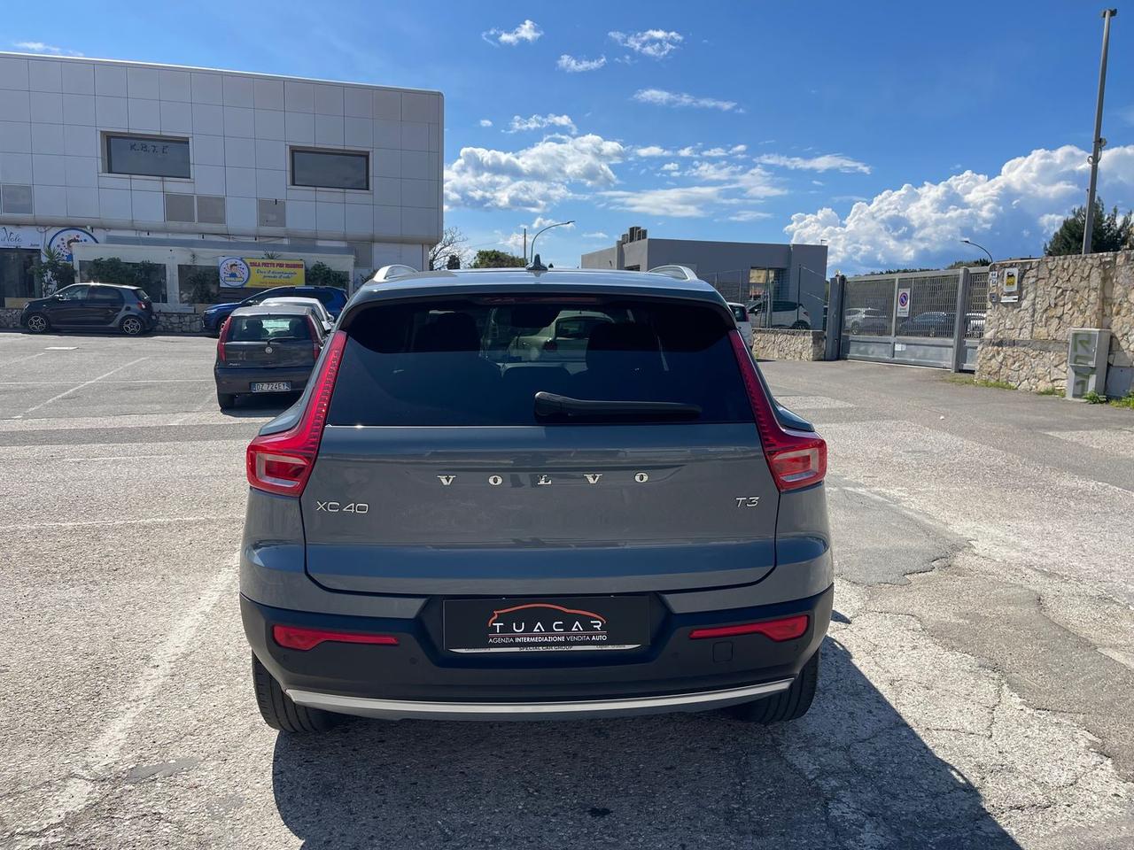 Volvo XC40 T3 Momentum Pro #10192