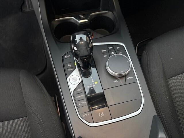 Bmw 116 116d 5p. Advantage