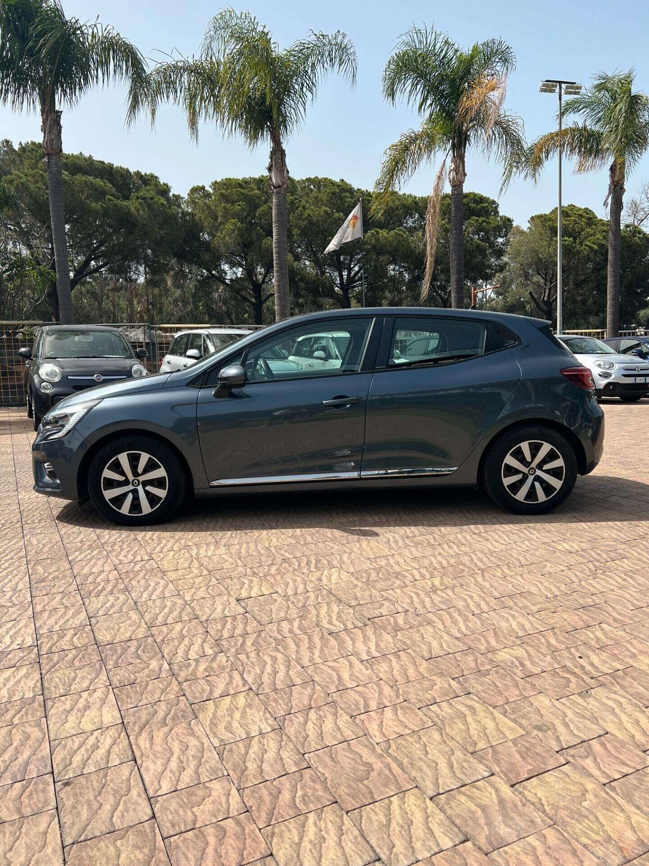 Renault Clio Hybrid E-Tech 140 CV 5 porte Intens