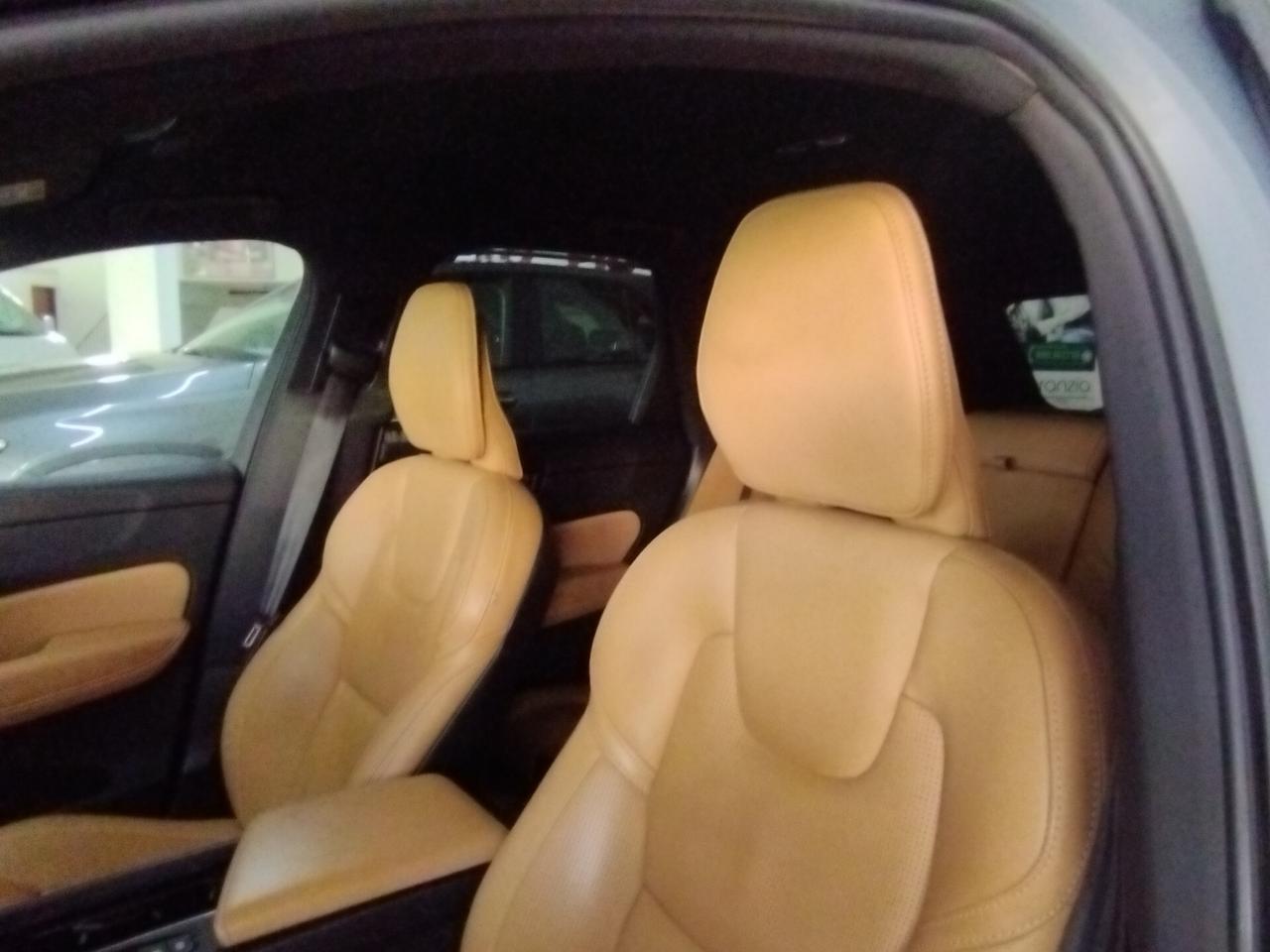 Volvo XC 60 XC60 B4 (d) automatico Plus Bright AUTOCARRO 5 POSTI