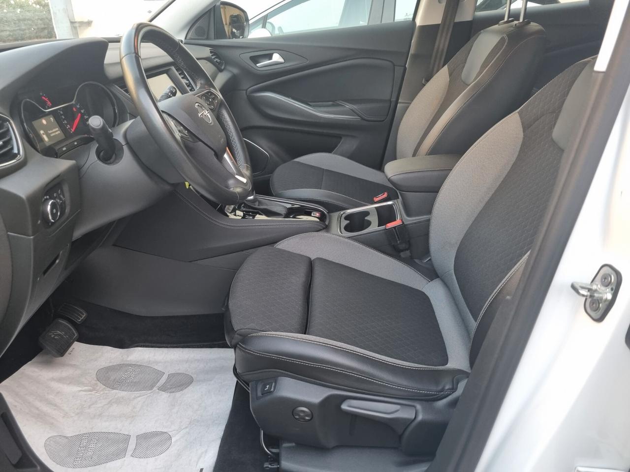 Opel Grandland 1.5 diesel Ecotec aut. Business Elegance 2021