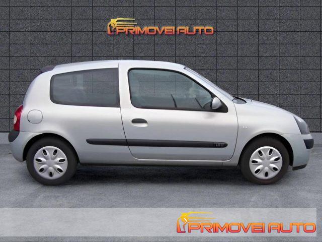 RENAULT Clio 1.2 16V cat 3 porte Limited