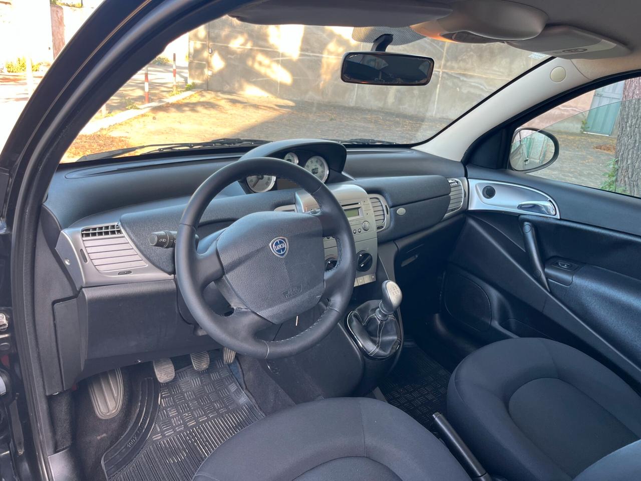 Lancia Ypsilon 1.2 69 CV Diva X NeoPatentati