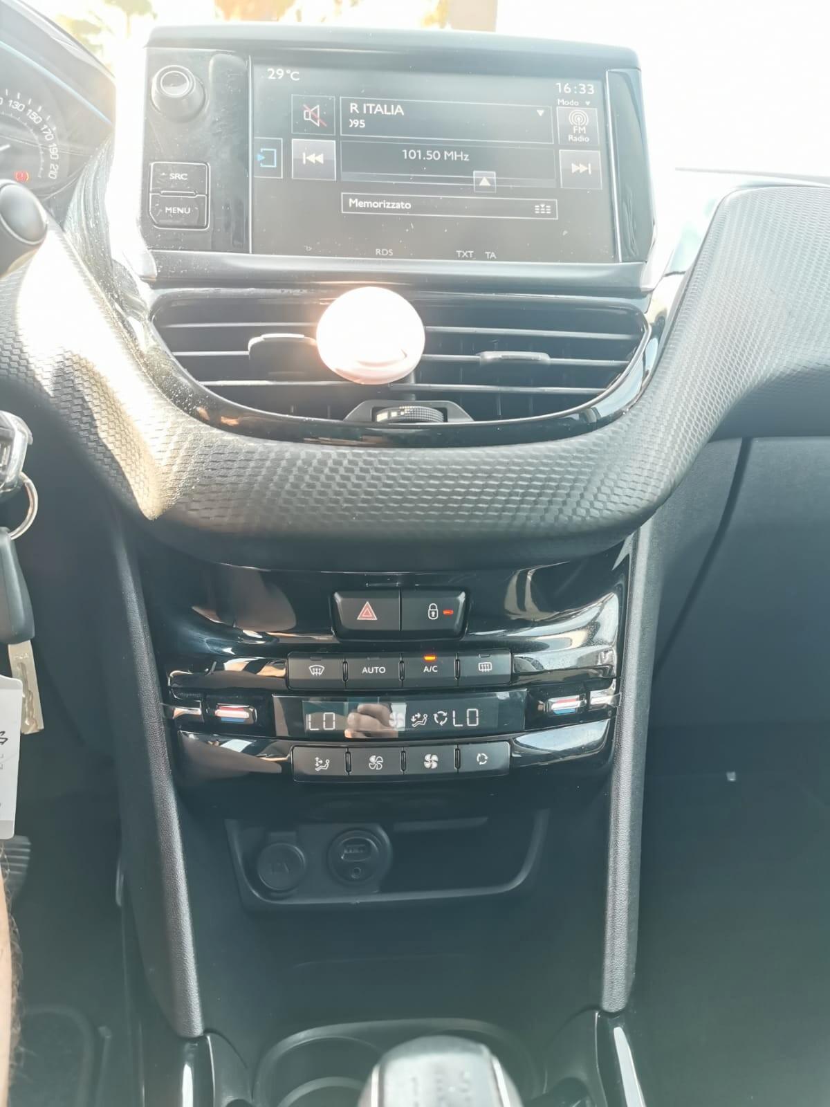 Peugeot 2008 1.6 E-HDI 92CV S&S URBAN CROSS 2015