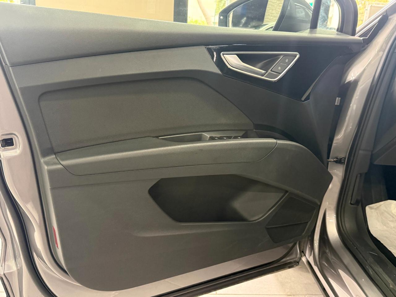 Audi Q4 35 e-tron Business Advanced