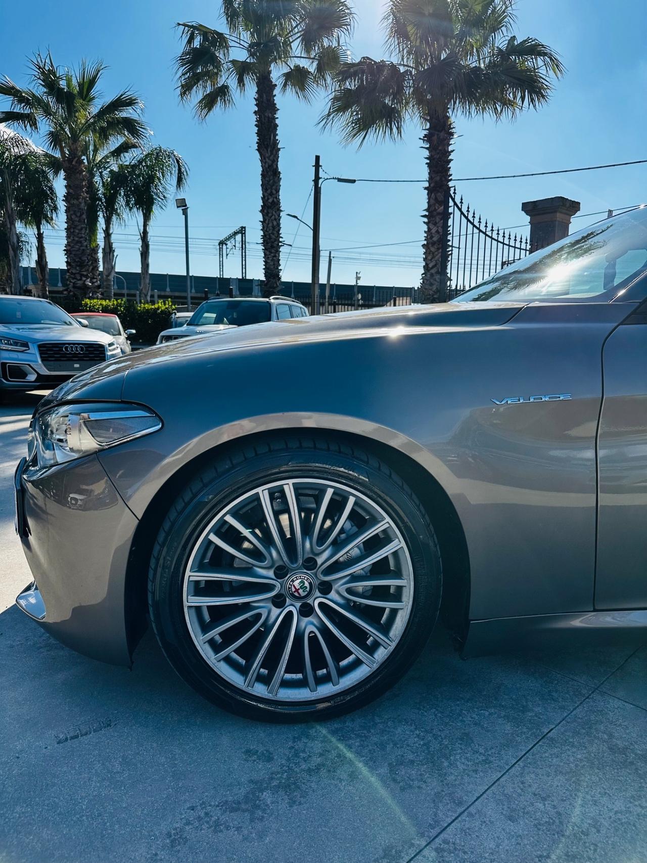 Alfa Romeo Giulia 2.2 Turbodiesel 210 CV AT8 AWD Q4 Veloce