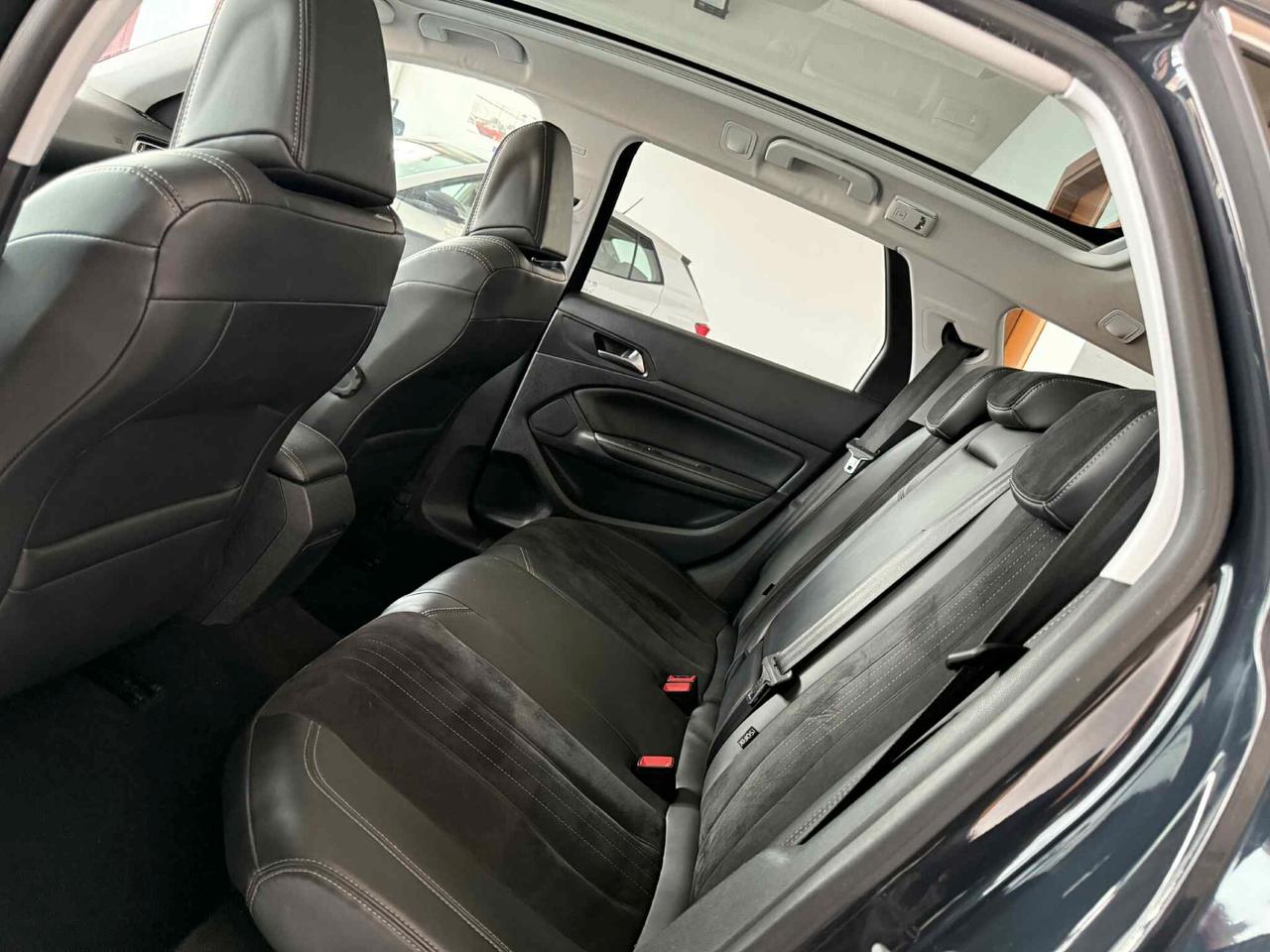 Peugeot 308 BlueHDi 150 S&S SW Allure