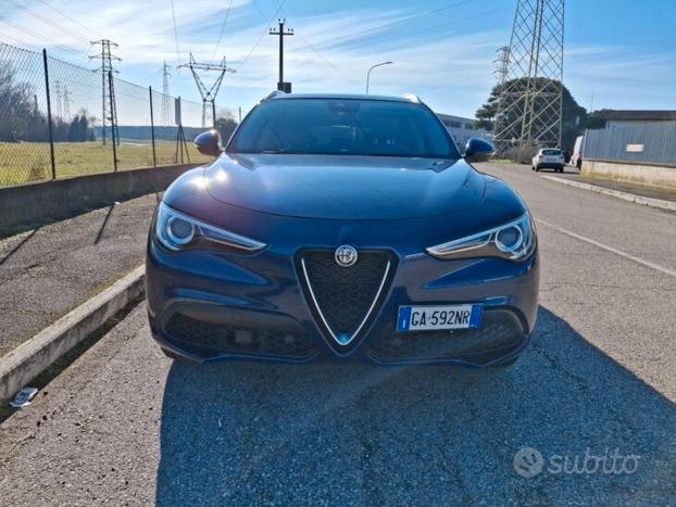 Alfa Romeo Stelvio 2.0 Turbo 280 CV AT8 Q4 Ti