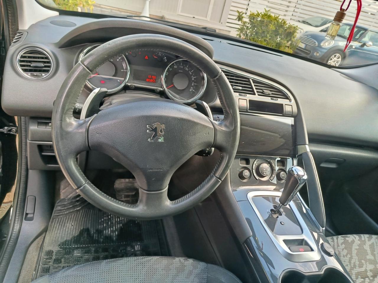 Peugeot 3008 1.6 e-HDi 115CV cambio robotizzato S.&S. Business