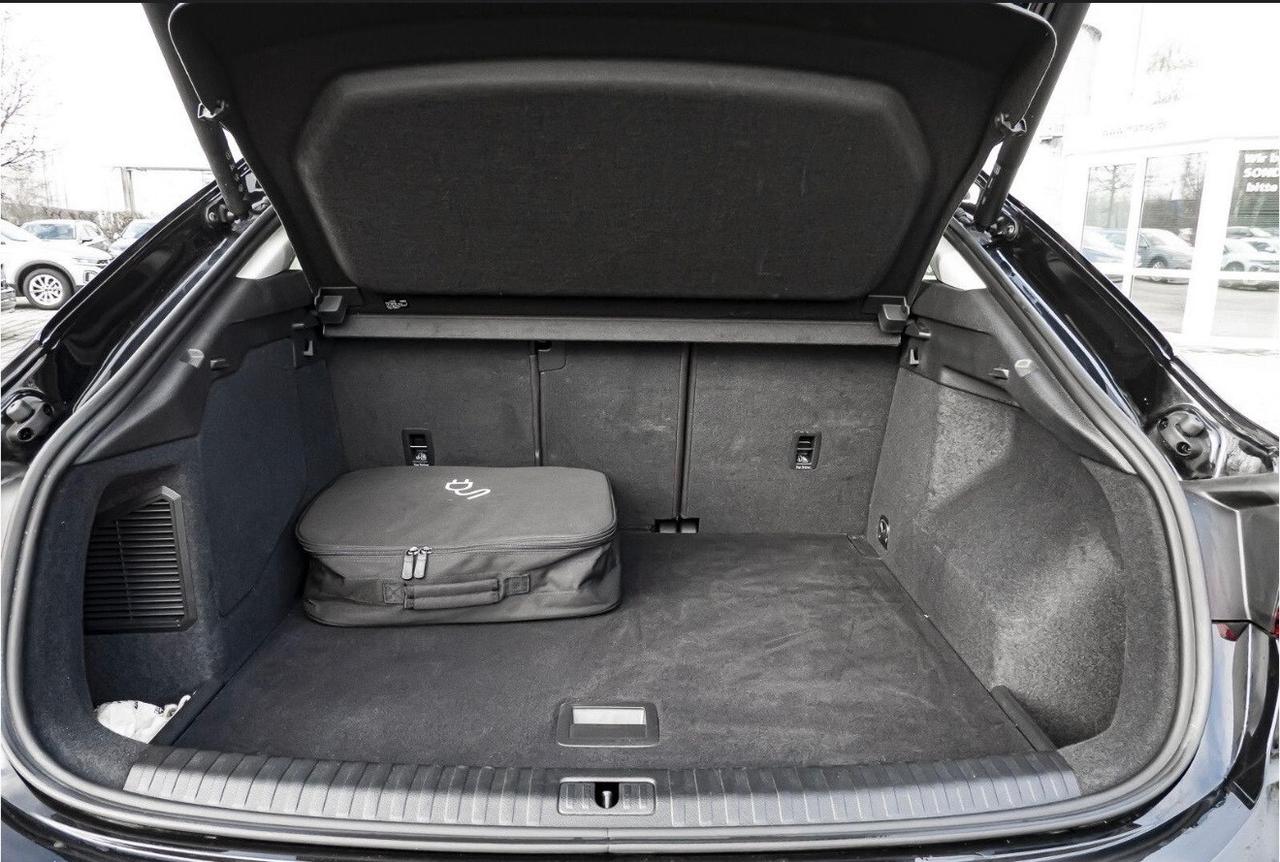 Audi Q3 45TFSI S tronic S LINE interno esterno Cerchi Sonos tetto